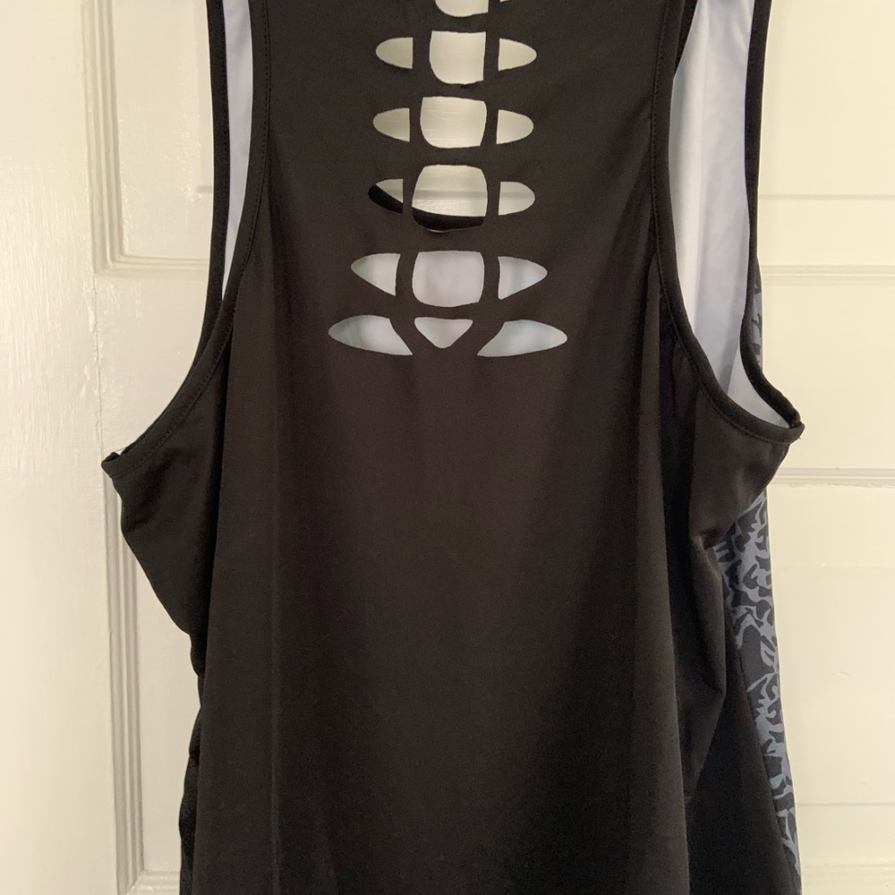Women’s Tank top - Picture 3 of 12